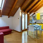 Casa Peku * Monza